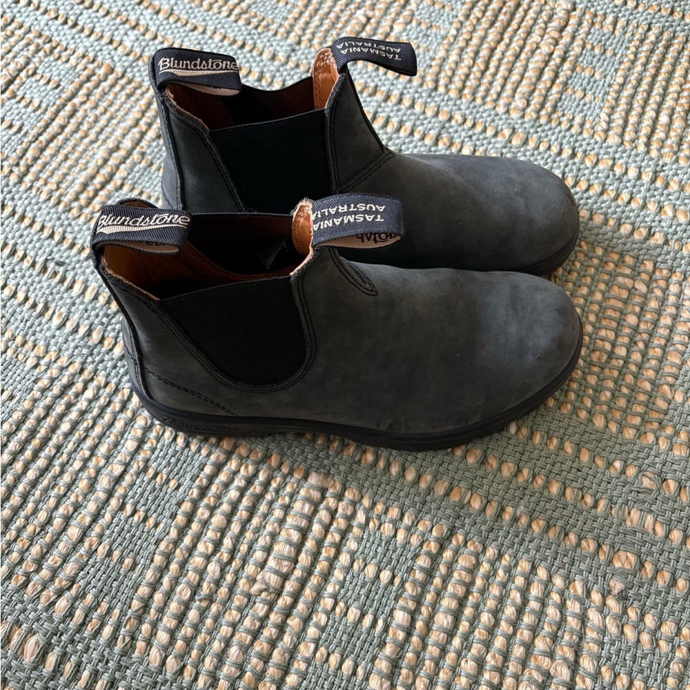 black blundstone 550 chelsea boots - Picture 3 of 5
